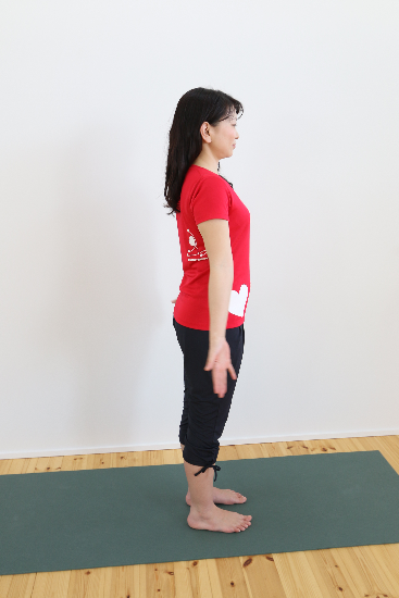 一瞬でバストアップする裏ワザ大公開 二の腕も背中も美しくなるストレッチ