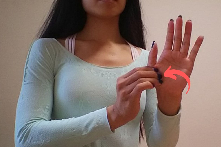 手のひら　こり　マッサージ