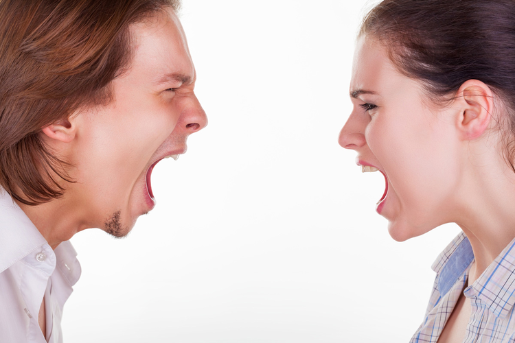 【恋愛心理】些細なことで大喧嘩にしないために!彼との喧嘩をヒートアップさせない方法