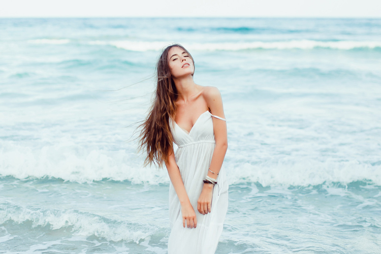 女性の体は月の満ち欠けに左右される?お肌のお手入れに活用したいムーンメソッドとは?【前編】