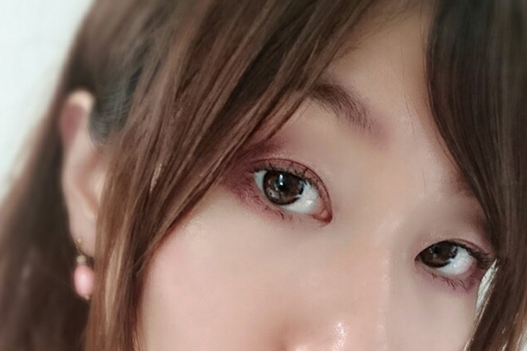 色っぽさアップメイク!?ボルドー囲み目メイクにチャレンジ♪