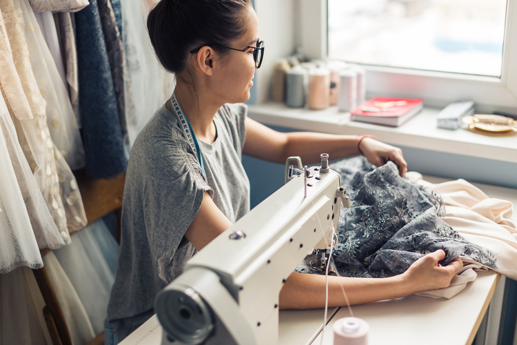 捨てる前に!着れなくなったお洋服を復活させる“お直し”のススメ