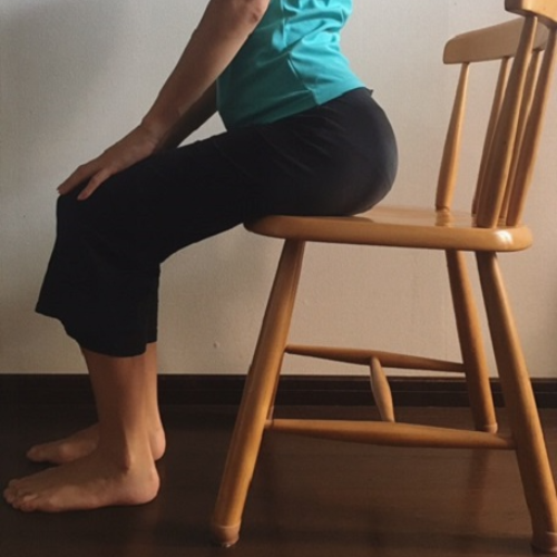 骨盤の傾きを調整する