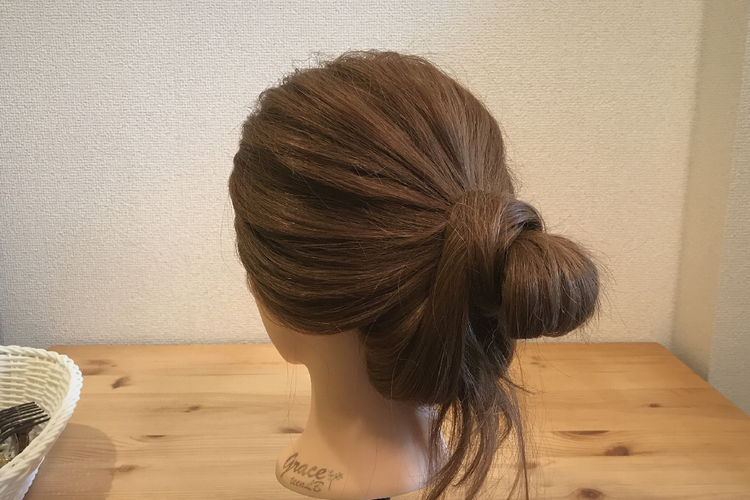 【動画あり】流行のメッシーバンで、簡単おしゃれなヘアアレンジ♪お出かけにも、オフィスにもOK♪