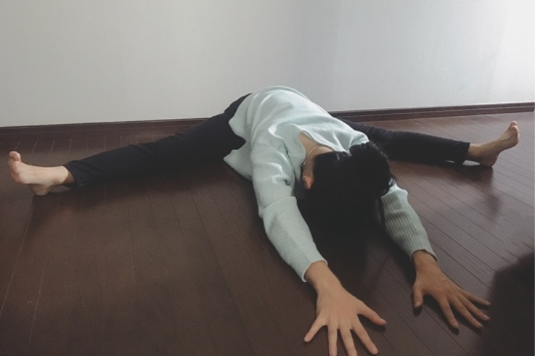 開脚前屈