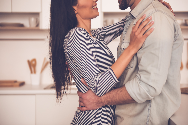 奥手タイプには“8割リードできる女性”