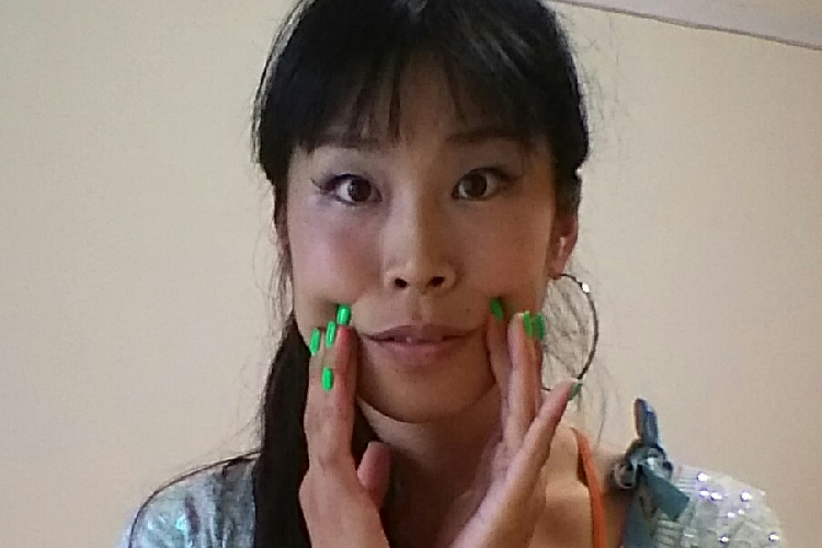 口角の外側のツボ