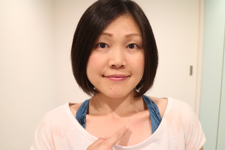 埋もれてた鎖骨がくっきり 簡単エクササイズで 華奢なデコルテ に 埋もれてた鎖骨がくっきり 簡単エクササイズで 華奢なデコルテ に