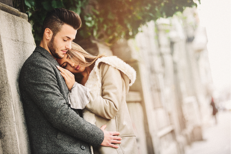 期待しすぎていない? 年上の大人男性の理想と現実のギャップ3つ