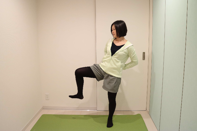 もも上げトレーニング