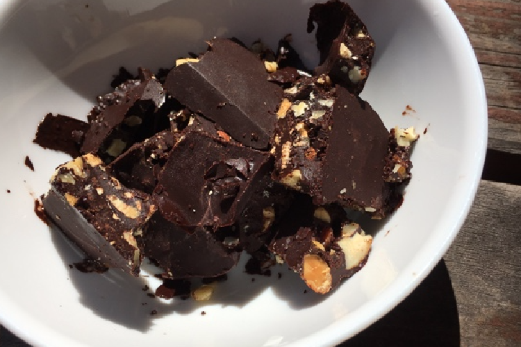 ナッツチョコレート
