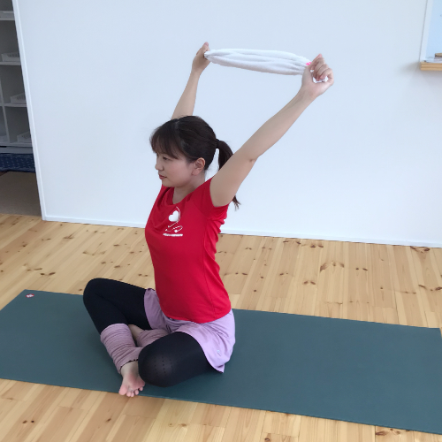 タオルでストレッチ