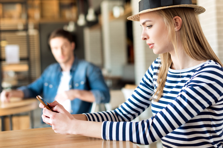 なぜ男性からデートに誘われない? その原因を徹底解説!