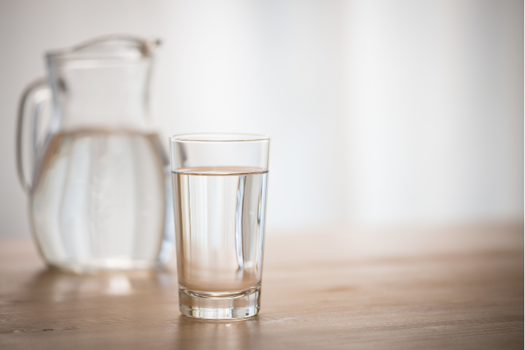 水