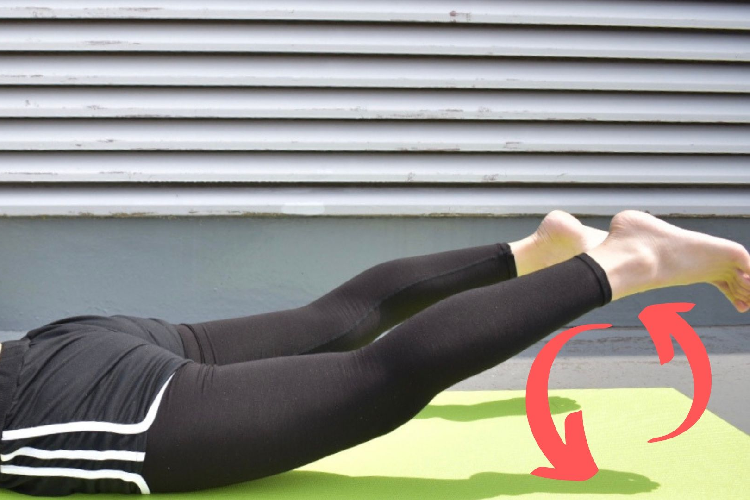 脚やせは 寝る前 に ベッドで寝ながら美脚トレーニング 脚やせは 寝る前 に ベッドで寝ながら美脚トレーニング