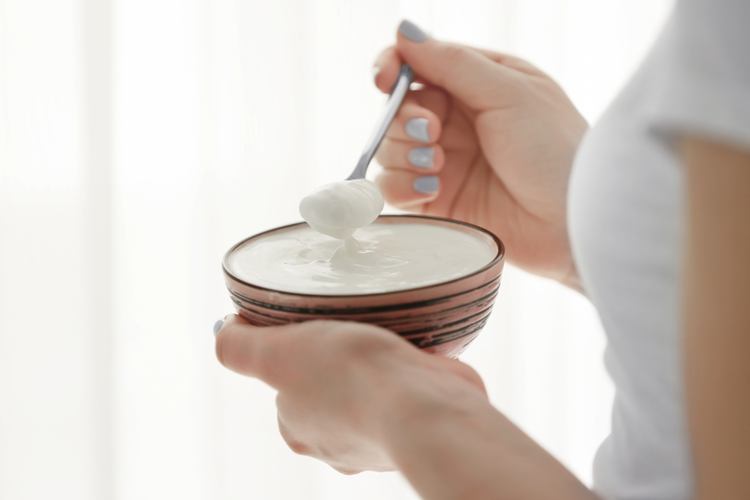 低脂肪ヨーグルトではやせない?ヨーグルトのダイエット効果を高めるには