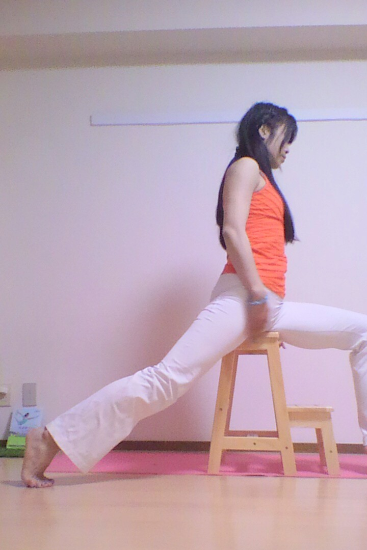 そけい部伸ばしストレッチ