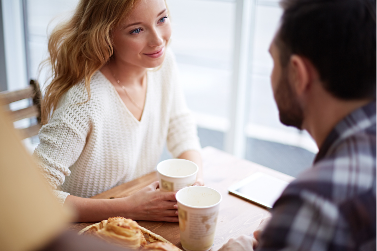 簡単に盛り上がる会話テクニック