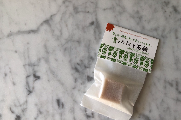 青パパイヤ石鹸