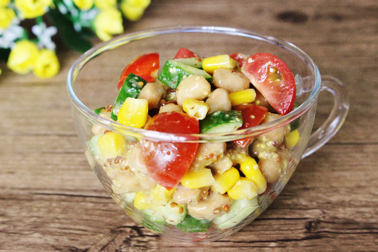 発芽大豆といろいろ野菜のサラダ