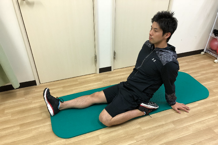 太ももの前側のストレッチエクササイズ