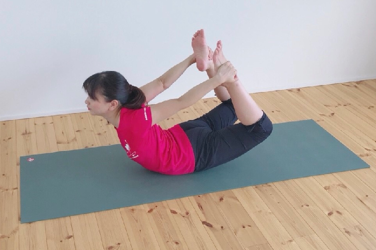 ヨガ,弓のポーズ
