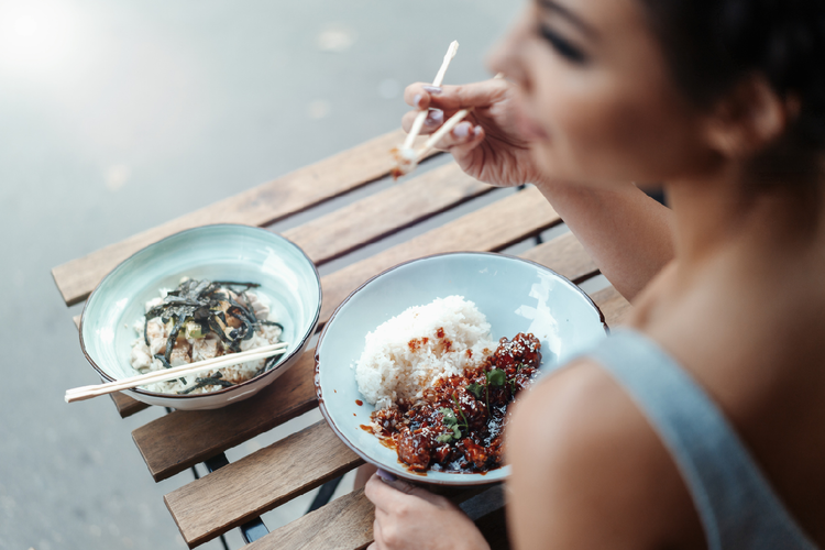 【糖質制限ダイエット】管理栄養士が推奨するやり方・食べる順番