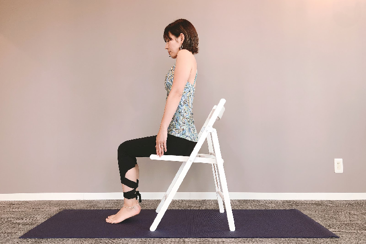 「骨盤を立てる椅子への座り方」のやり方5