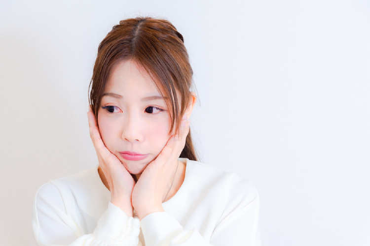 下ぶくれは治すor隠す 顔のマッサージやメイクで小顔に 下ぶくれは治すor隠す 顔のマッサージやメイクで小顔に