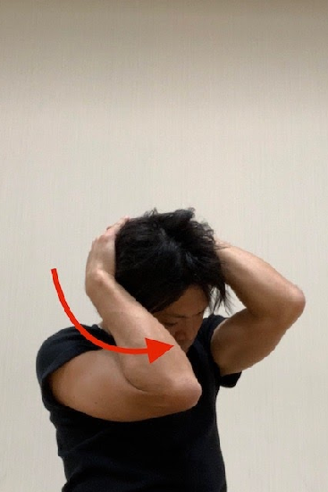  後頭下筋群へのストレッチ