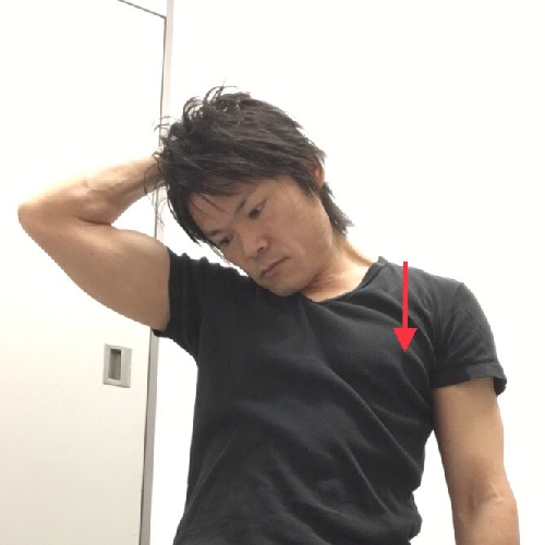 僧帽筋上部線維へのストレッチ