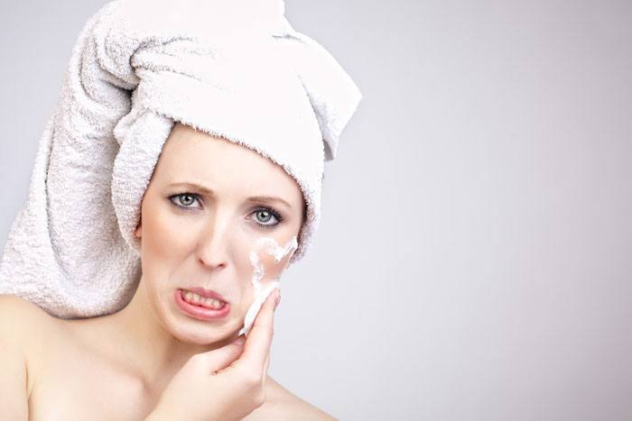 使い方次第で効果も半減?老けまっしぐら?NGスキンケア法4つ