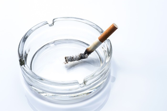 活性酸素を生成してしまうタバコのイメージ