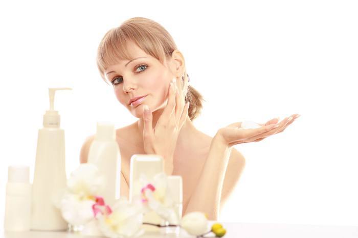 【化粧水のつけ方比較】コットン派?手のひら派?正しいスキンケアHowTo♡