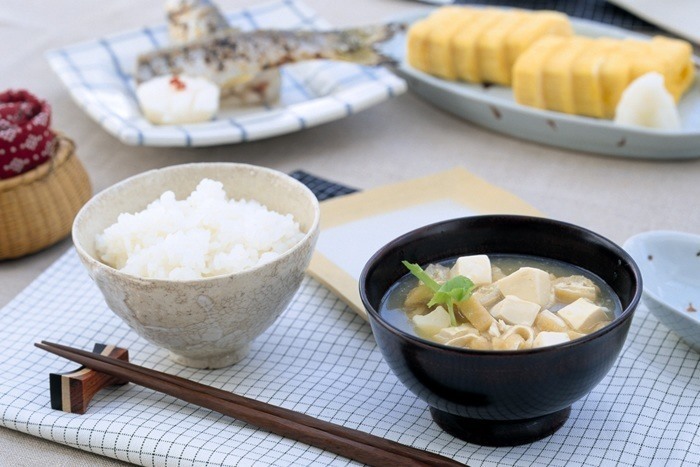 和食と箸のイメージ