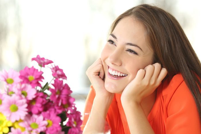 ちょっとしたコツで好かれる!「聞き上手な女性」がやっている4つの仕草