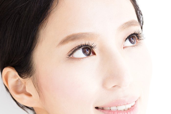 黄ばみやにごりは老けの元!澄んだ白目を手に入れる方法