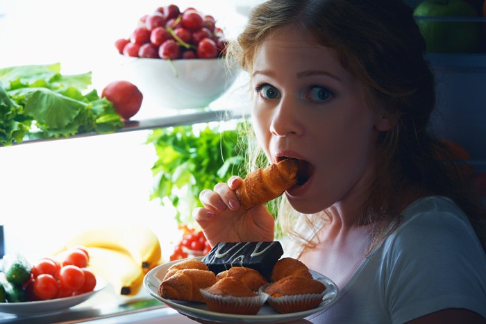 食事の回数を減らした失敗談のイメージ