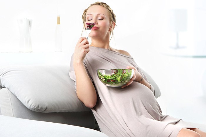 妊娠中の食事のイメージ