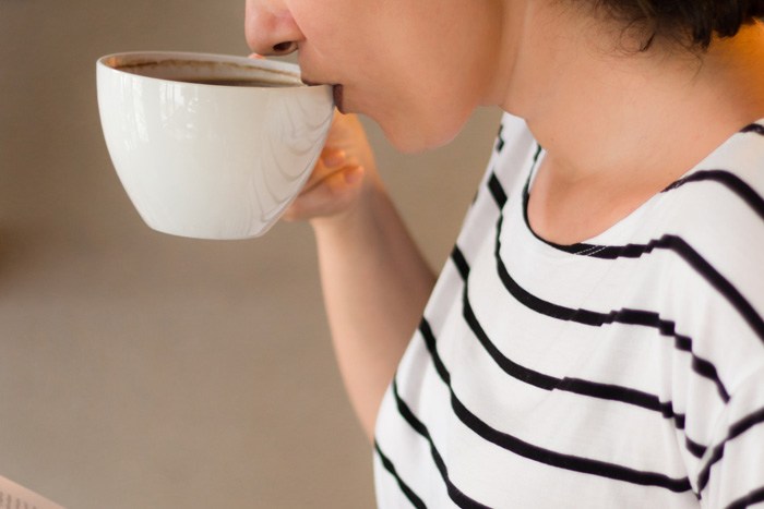 コーヒーを飲むイメージ