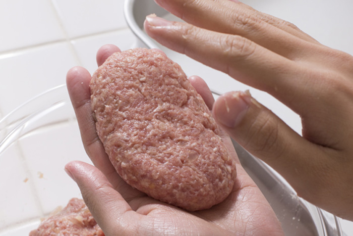 手のひらサイズの肉のイメージ