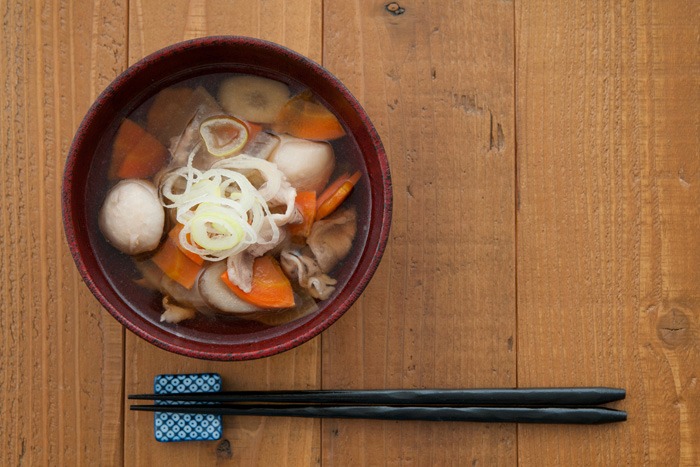 根菜類の味噌汁のイメージ