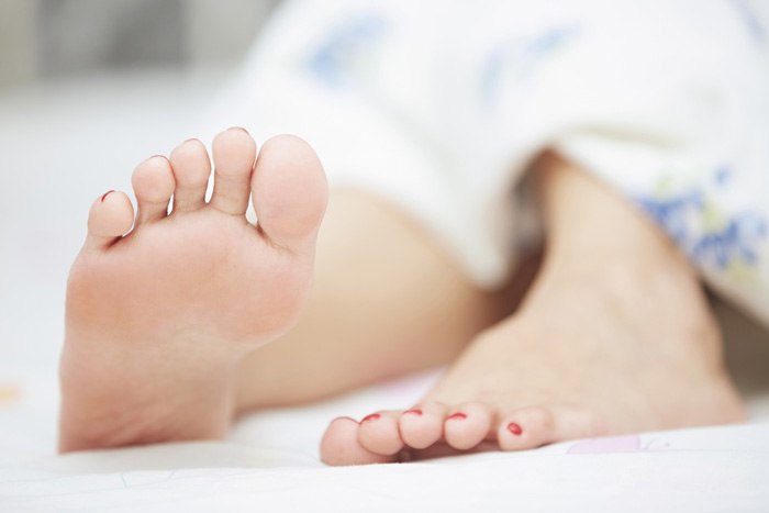 足がつる!つりやすい人の特徴と、つりを予防するには