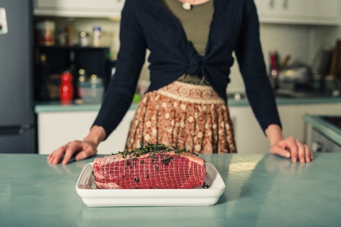 肉を食べるイメージ