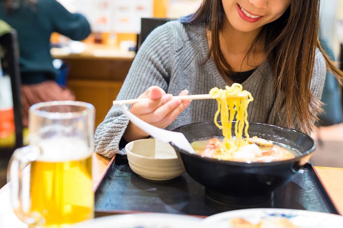 ビールとシメのラーメンのイメージ