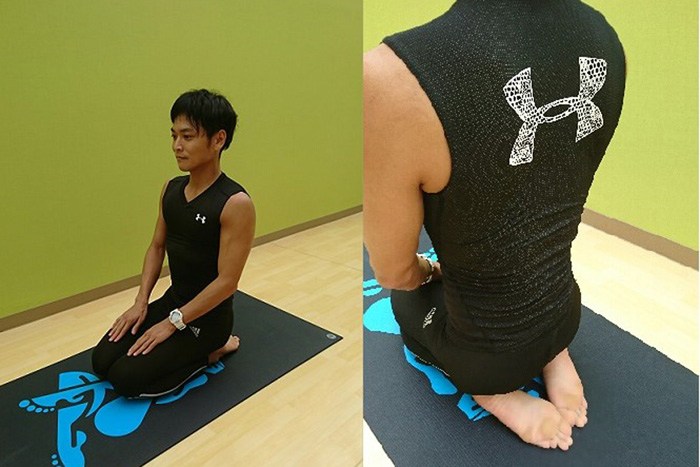 カエルストレッチ（股関節ストレッチ）