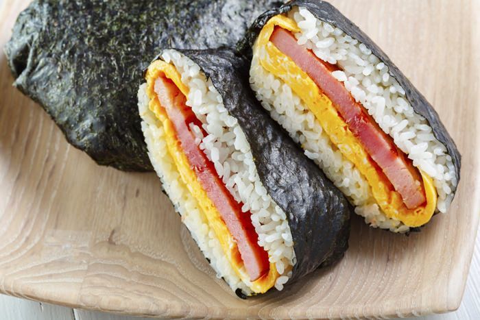 忘れてない?握らないおにぎり「おにぎらず」の魅力をあらためて検証