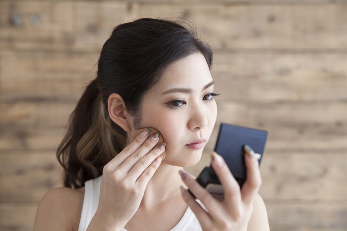 えっ、NGなの!?知らずにやっていた、顔が大きく見えるメイクとは