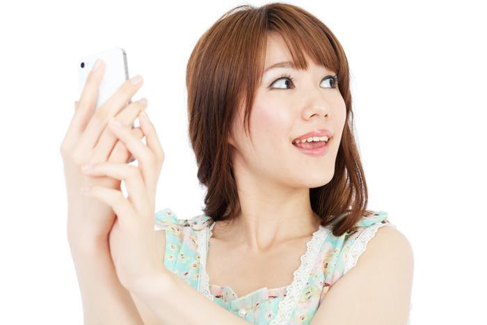 豊かな表情がシワをつくる原因!?-表情グセと表情ジワの関係