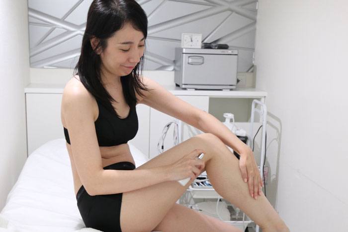 アクアシリオンミストを脚に使用する東さん